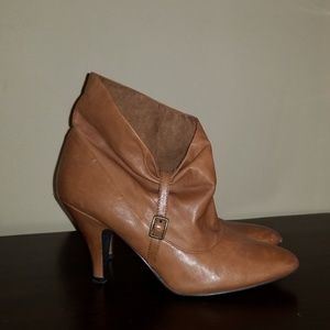 [Nine West] Brown Ankle Boots